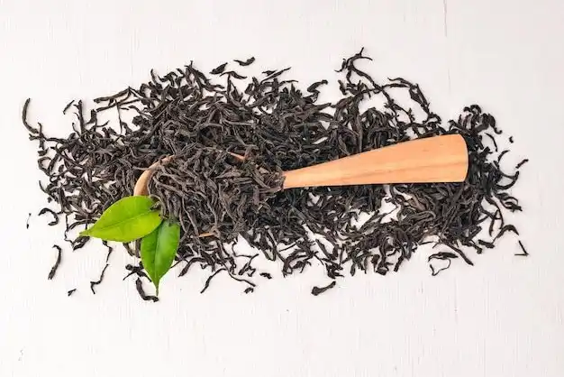What Is Black Tea? Benefits, Types, & Caffeine